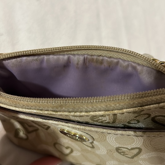 (4 for $80) Coach Waverly Heart Wristlet 🤍💛 - Picture 9 of 10